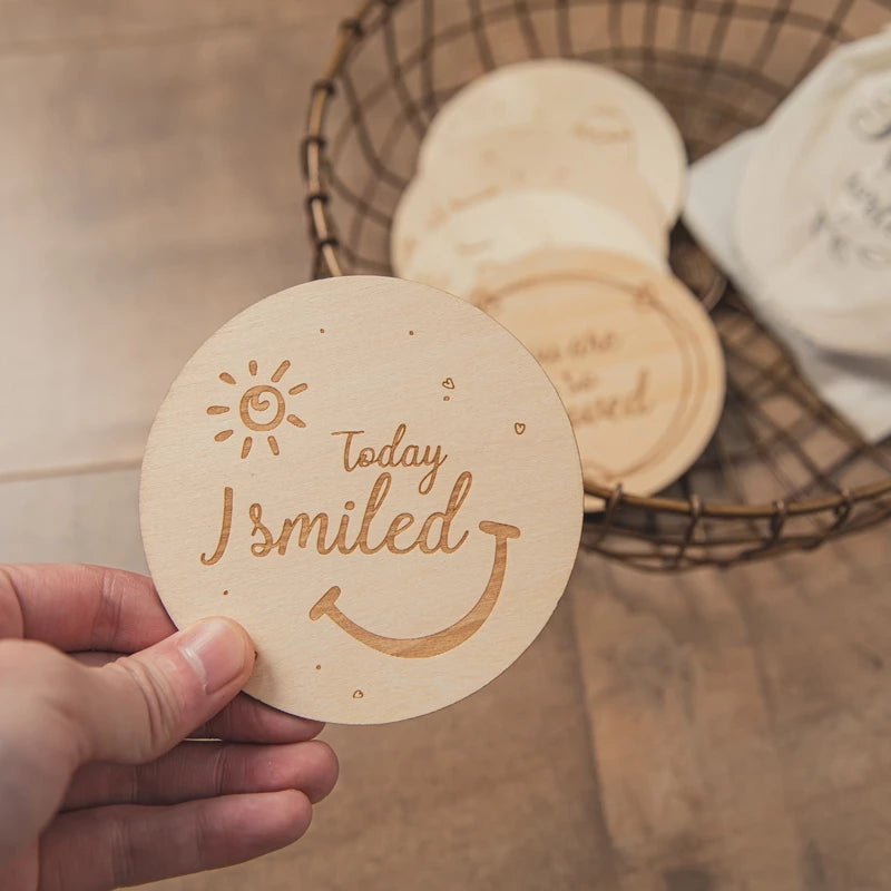 baby-milestone-wooden-cards.jpg