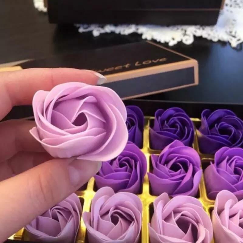 Handmade 18 Pieces Scented Soap Roses With Gift Box - Free Shipping