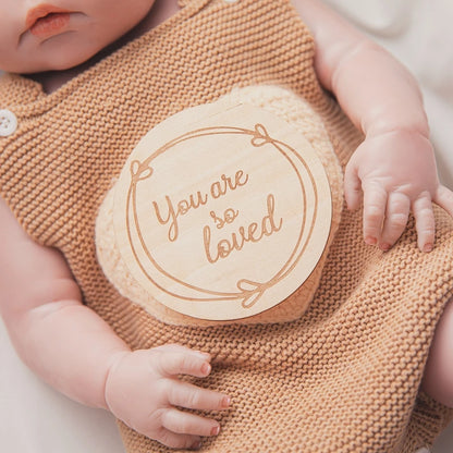 baby-milestone-wooden-cards.jpg