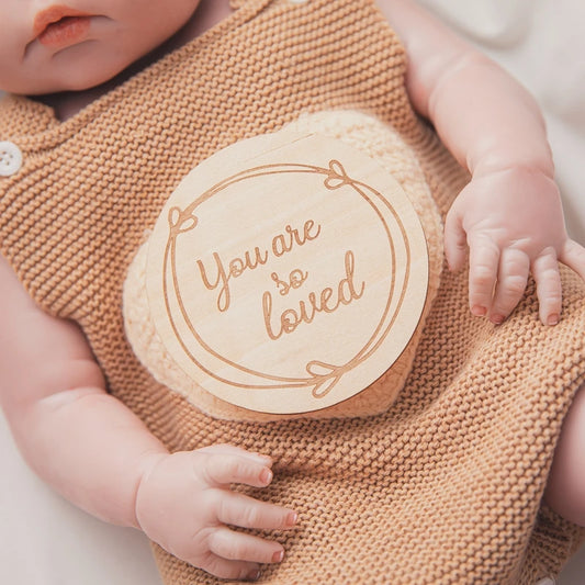 baby-milestone-wooden-cards.jpg